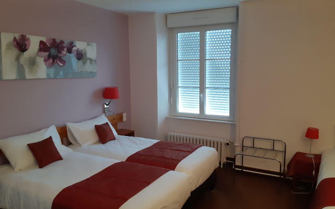 Le 120 - Groupe Logis Hotels - Ex Auberge La Terrasse La Chataigneraie  ภายนอก รูปภาพ