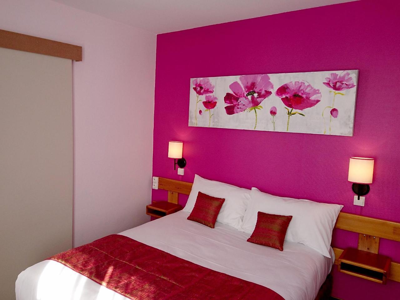 Le 120 - Groupe Logis Hotels - Ex Auberge La Terrasse La Chataigneraie  ภายนอก รูปภาพ