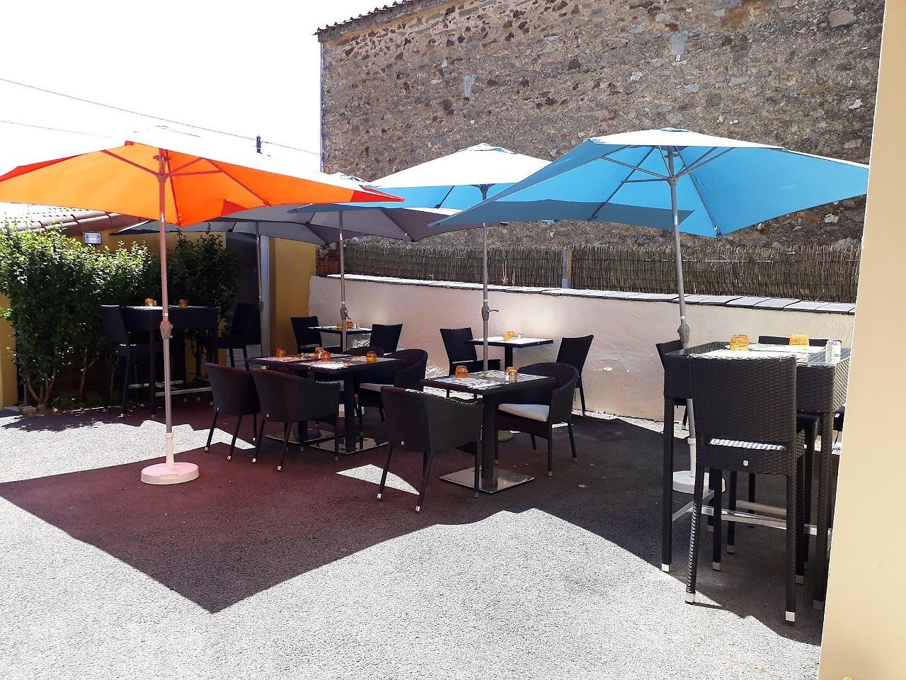 Le 120 - Groupe Logis Hotels - Ex Auberge La Terrasse La Chataigneraie  ภายนอก รูปภาพ