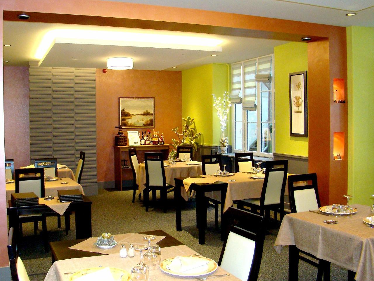Le 120 - Groupe Logis Hotels - Ex Auberge La Terrasse La Chataigneraie  ภายนอก รูปภาพ
