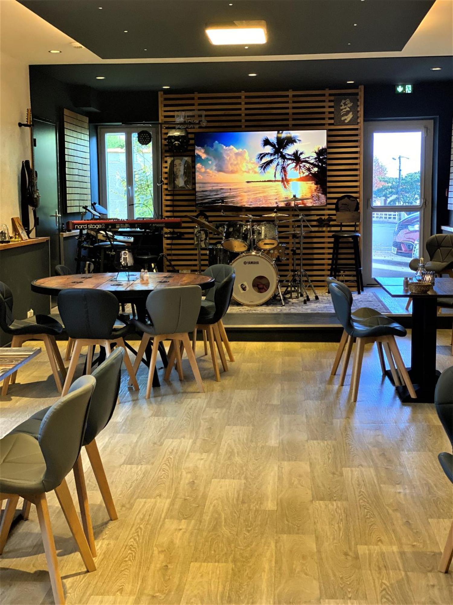 Le 120 - Groupe Logis Hotels - Ex Auberge La Terrasse La Chataigneraie  ภายนอก รูปภาพ